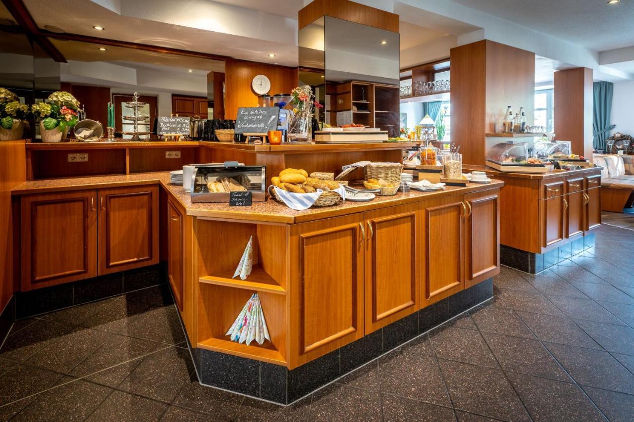 Hotel Reussischer Hof Schmolln  Ngoại thất bức ảnh