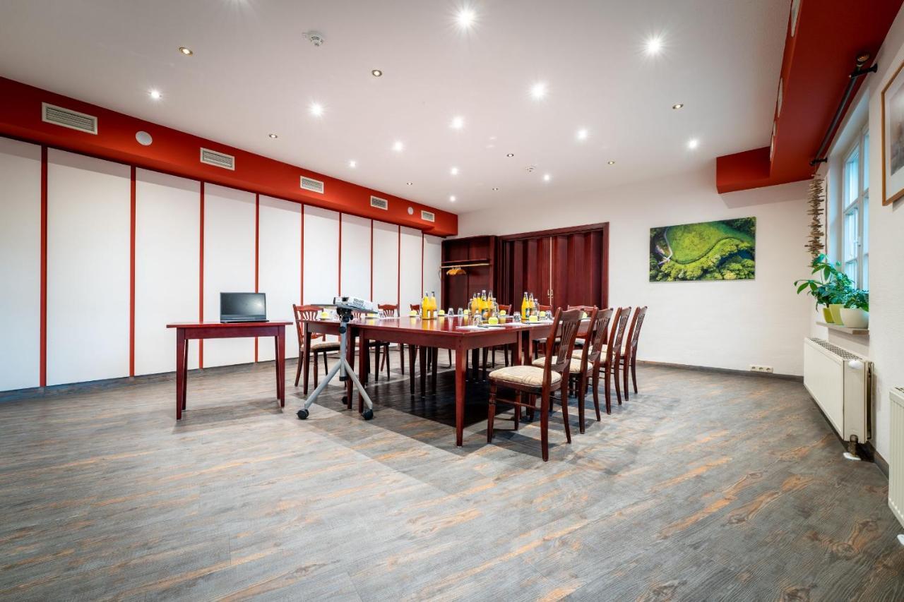 Hotel Reussischer Hof Schmolln  Ngoại thất bức ảnh