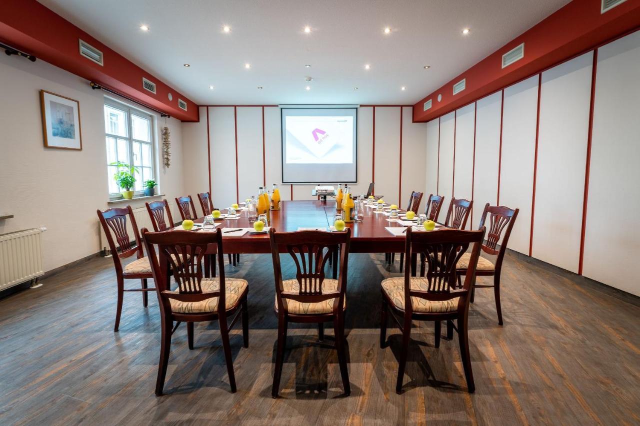 Hotel Reussischer Hof Schmolln  Ngoại thất bức ảnh