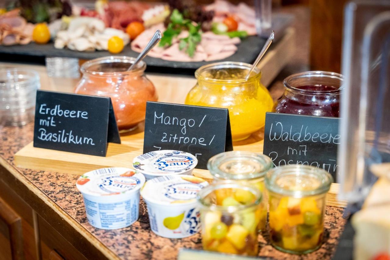 Hotel Reussischer Hof Schmolln  Ngoại thất bức ảnh
