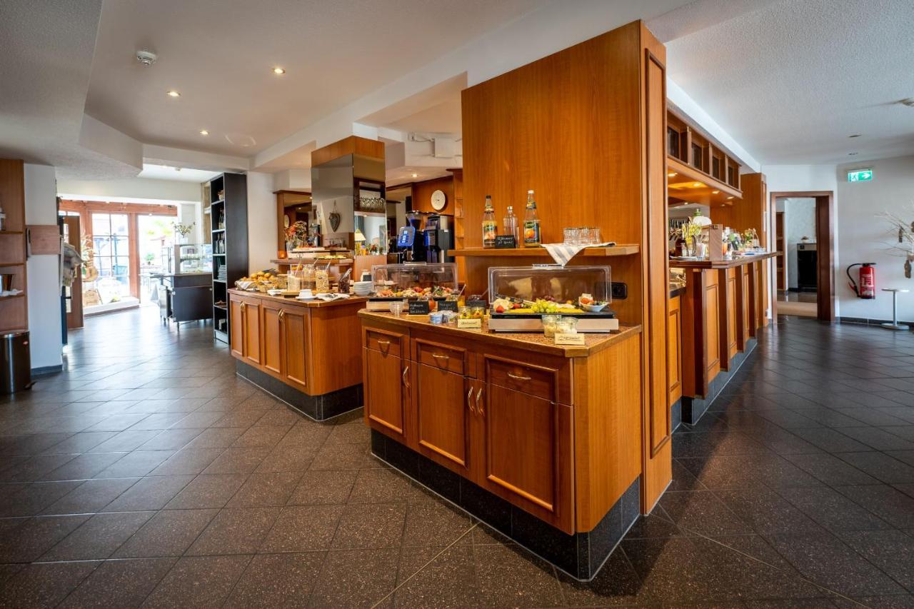 Hotel Reussischer Hof Schmolln  Ngoại thất bức ảnh