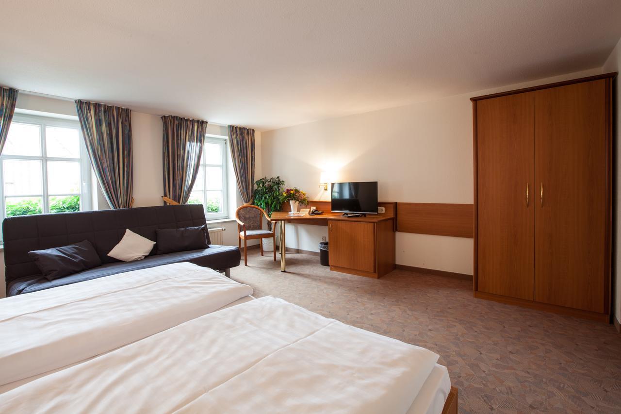 Hotel Reussischer Hof Schmolln  Ngoại thất bức ảnh