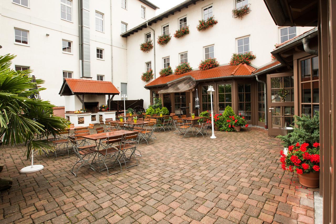 Hotel Reussischer Hof Schmolln  Ngoại thất bức ảnh